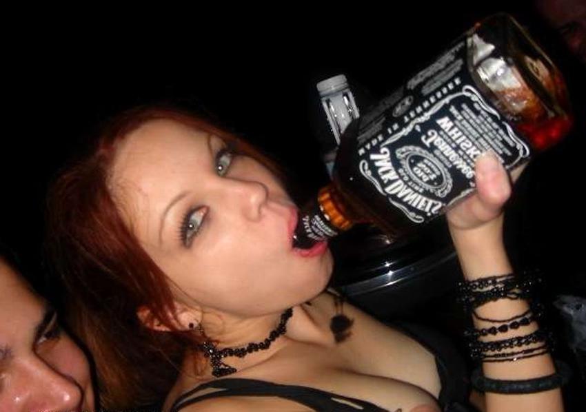 15P Gorgeous amateur girls showing their amazing bodies