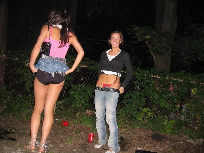 15P Gorgeous amateur girls showing their amazing bodies