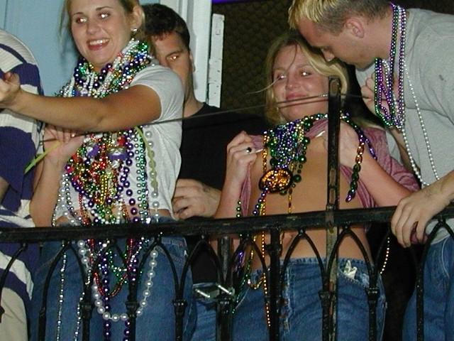 15P Gorgeous amateur girls showing their amazing bodies