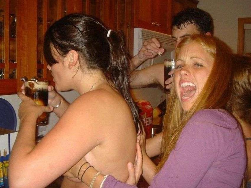 15P Sexy nextdoor girlfriends posing and smiling on camera