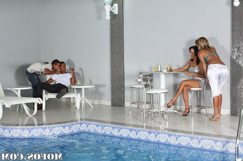 15P Talita Del Rio fucked in a foursome