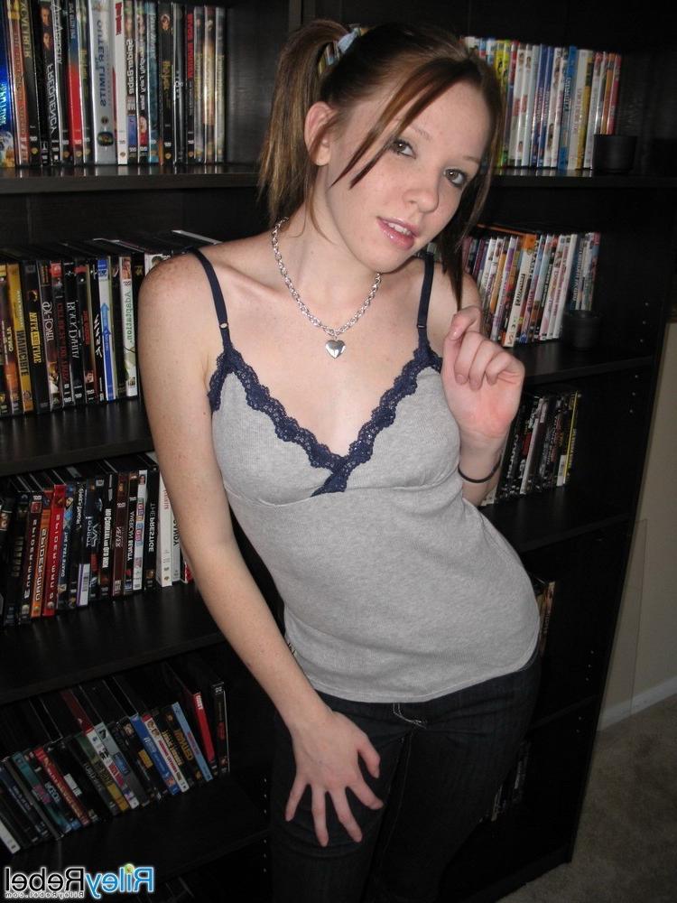 16P Skinny freckled teen girl nude