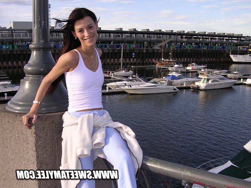 14P Teen hottie flashing her tits and posing around the city