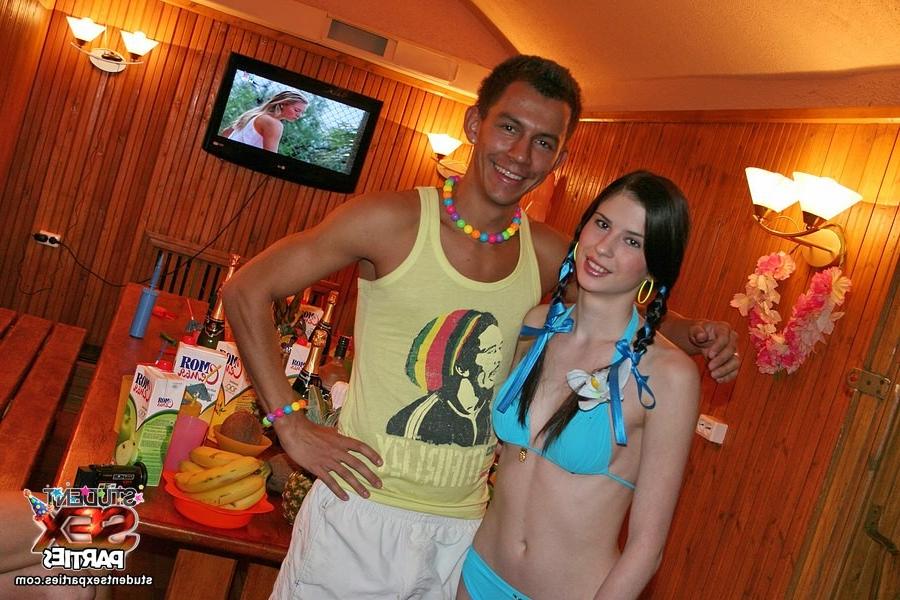 8P Students Hawaii sex party