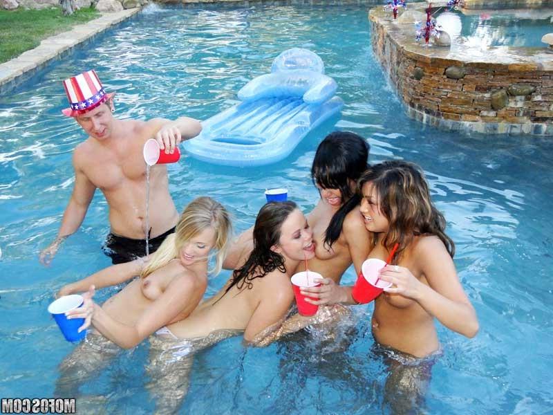 17P Amazing drunk slut girls fucking hot sex outdoors in group