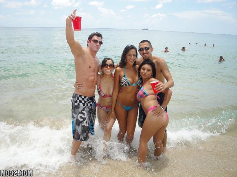17P Hardcore sluts on vacation having fun at the beach