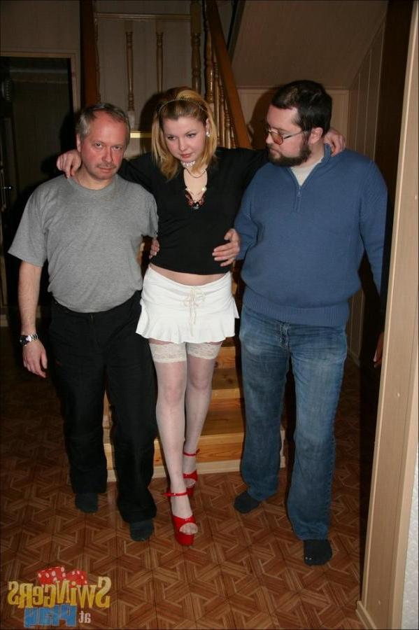 16P When this teen goes swinging she likes to get it from older guys
