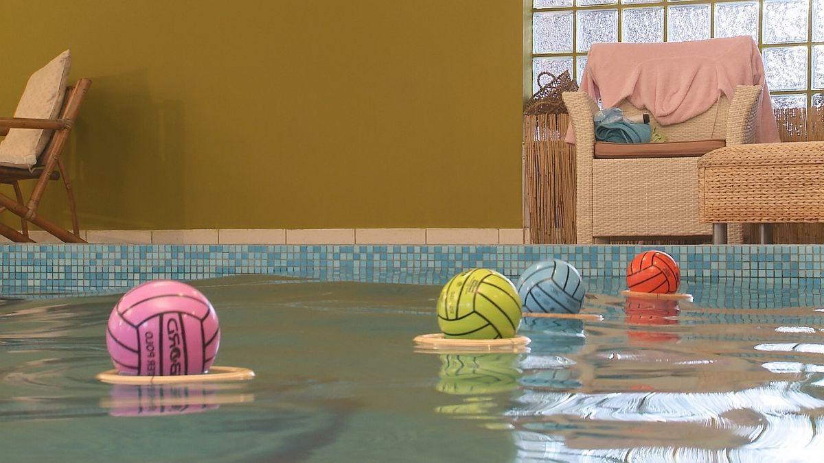 16P Foursome Pool Sex Party