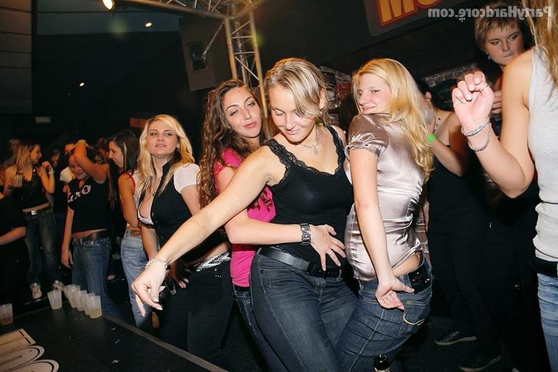 16P Wild horny drunk sluts fucking at hardcore sex party