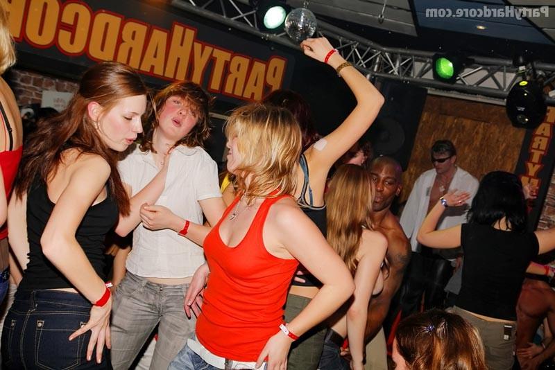 16P Hot juicy horny drunk chiks fucking in hardcore sex party