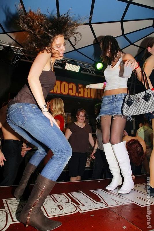 16P Hot juicy horny drunk chiks fucking in hardcore sex party