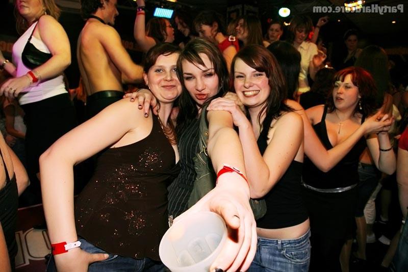 16P Hot juicy horny drunk chiks fucking in hardcore sex party