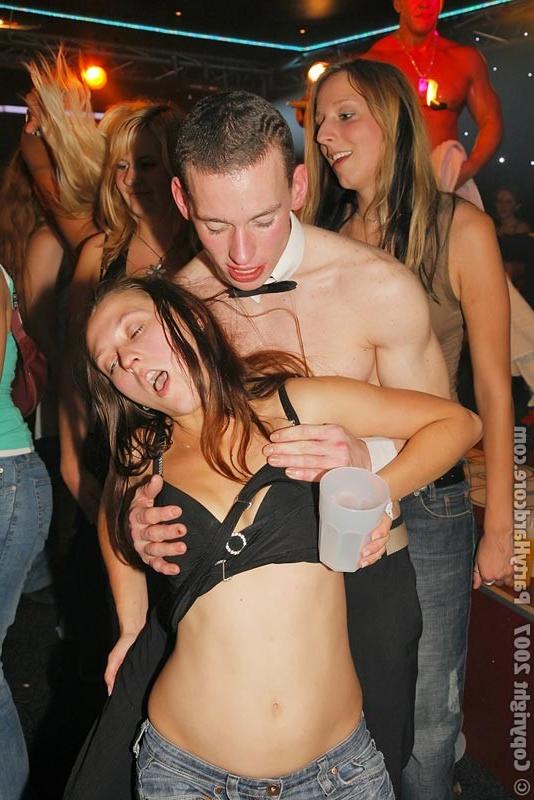 16P Horny drunk sluts sucking and fucking in sex party