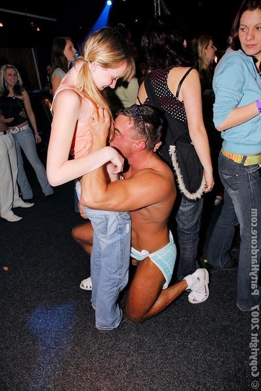 16P Drunk horny sluts sucking and fucking at sex party