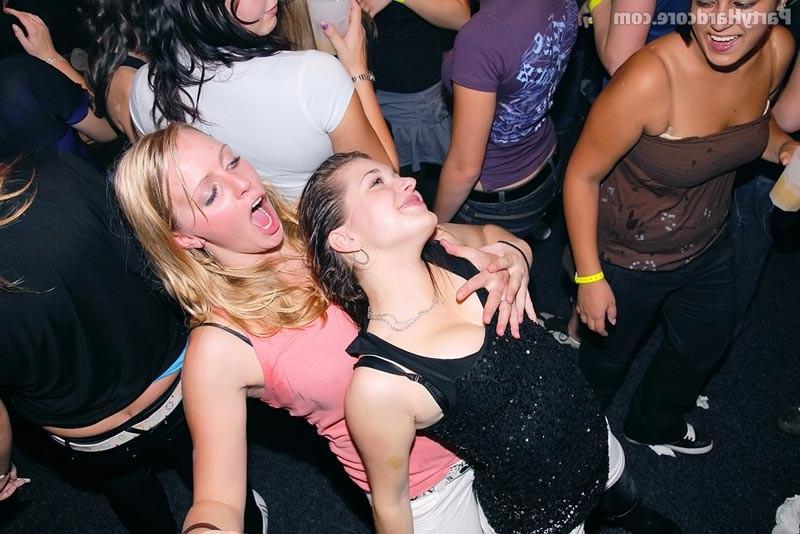 16P Horny drunk sluts sucking and fucking in sex party