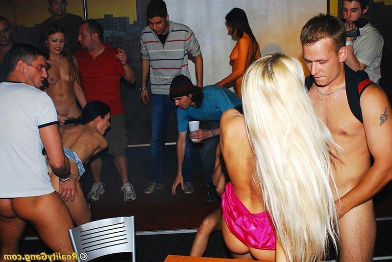 17P Amateur whores fucking and sucking hard cocks at orgy party