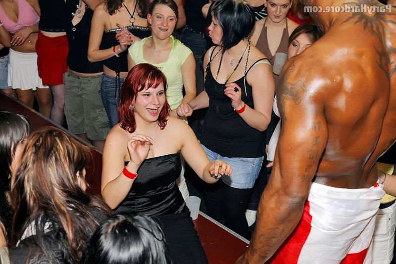 16P Slut drunk bitches sucking and fucking in sex party