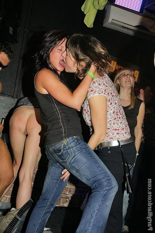 16P Slut drunk bitches sucking and fucking at sex party