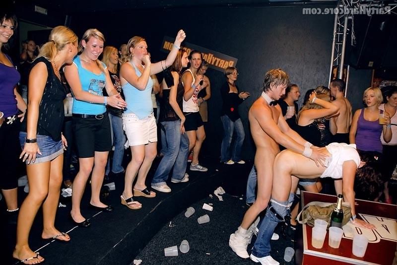 16P Slut drunk girls sucking and fucking at hardcore party