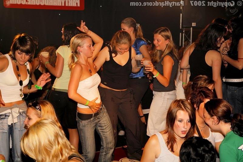 16P Horny nasty drunk sluttys fucking at hardcore sex party