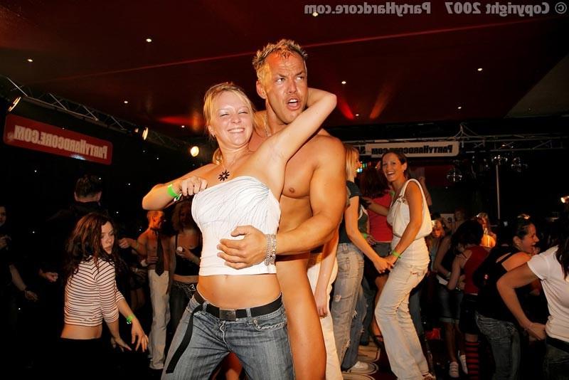 16P Horny nasty drunk sluttys fucking at hardcore sex party