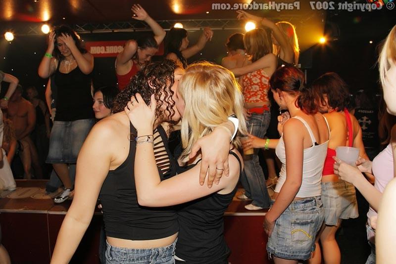 16P Horny nasty drunk sluttys fucking at hardcore sex party