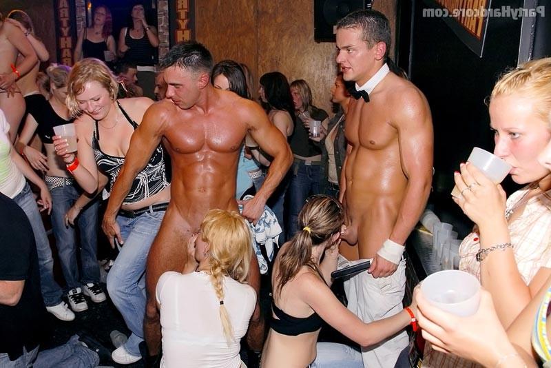 15P Drunk amateur girls fucking hard at orgy sex party