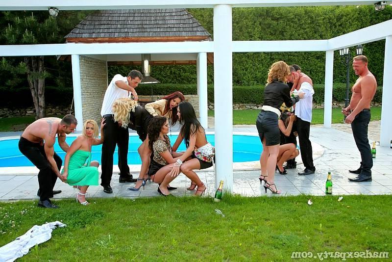 19P Fucking and sucking by the pool at a european sex orgy