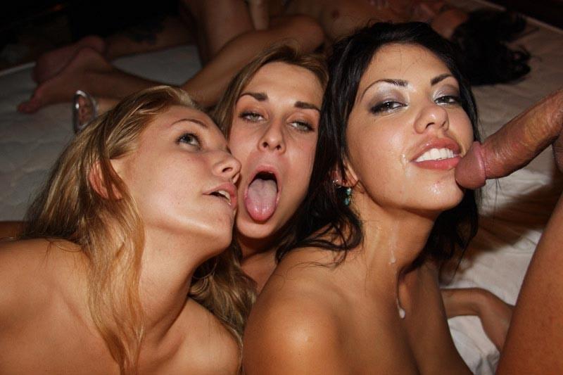 15P Horny babes fucking &amp;amp; blowing on hardcore orgy sex party