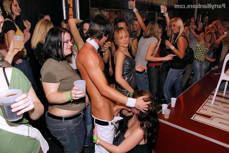 16P Awesome drunk amateurs group party