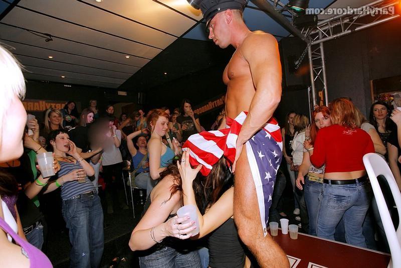 16P Awesome drunk amateurs group party