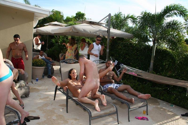 15P Babes fucking on swimming pool outdoor gangbang sex party