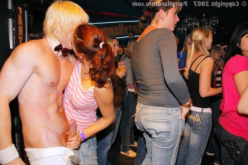 15P Next-door sluts fucking men and women on orgy sex party