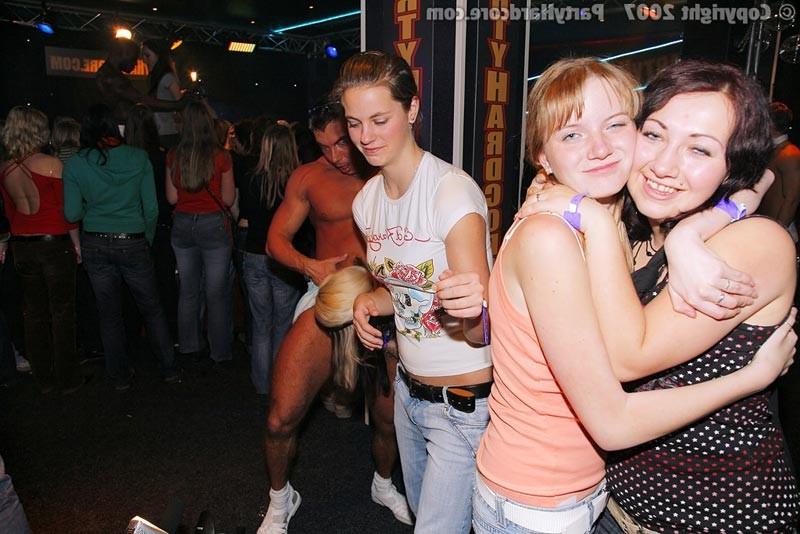 15P Next-door sluts fucking men and women on orgy sex party