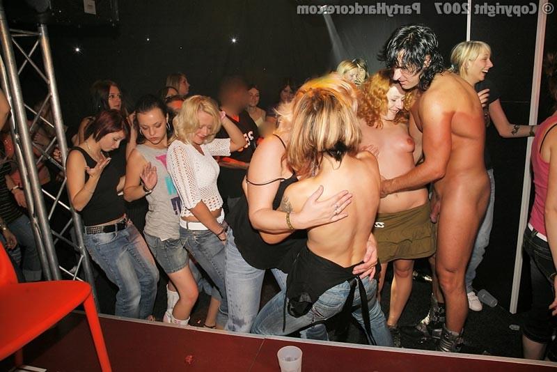 15P Zorro fucking filthy amateur babes on orgy sex party