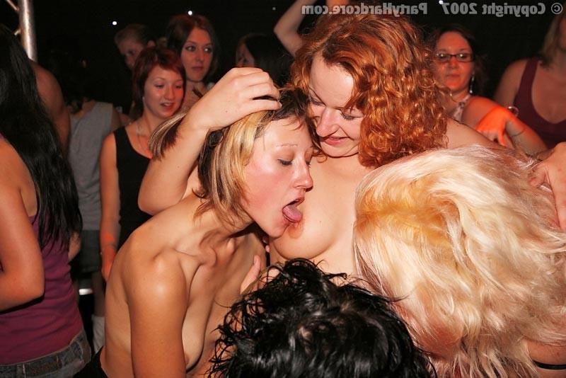 15P Zorro fucking filthy amateur babes on orgy sex party