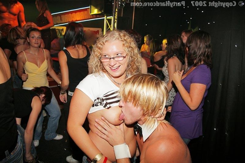 15P Zorro fucking many hot amateur girls on orgy sex party