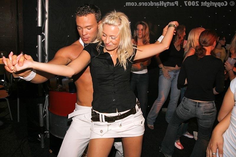 15P Zorro fucking many hot amateur girls on orgy sex party