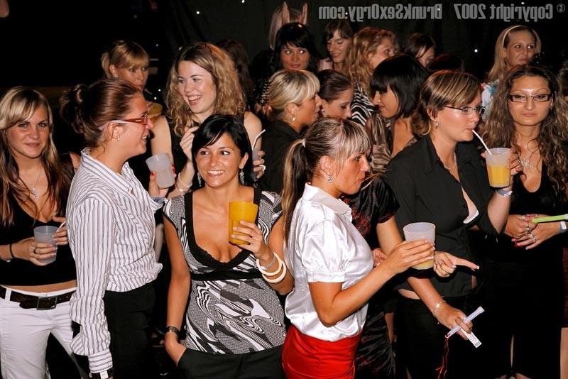 15P Workers fucking secretaries at huge orgy sex party