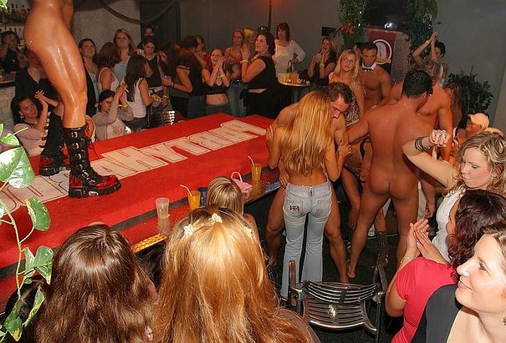 17P drunk teen sluts suck cock and fuck on stage