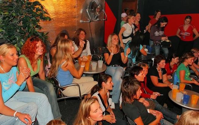 19P drunk teens at bachelorette party suck and fuck strippers