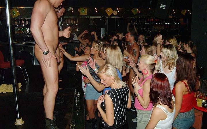 16P drunk teens in onstage sex frenzy