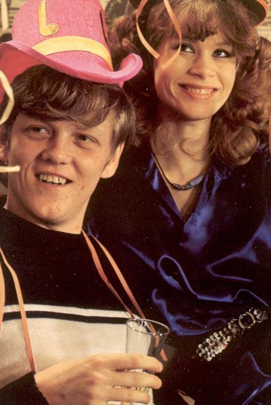 16P Seventies people having dirty groupsex