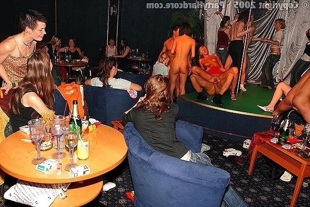 16P Party girls doing strangers at disco