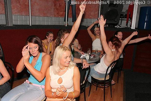 16P Drunk wild girls jerking off strangers at party