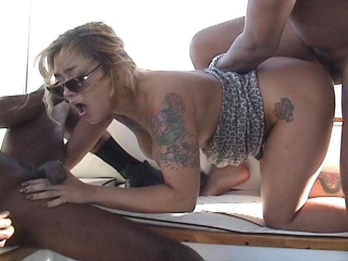 16P Group sex on a boat