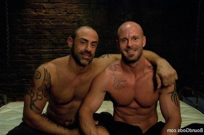 15P Man with gorgeous body in hard bondage and cbt sex