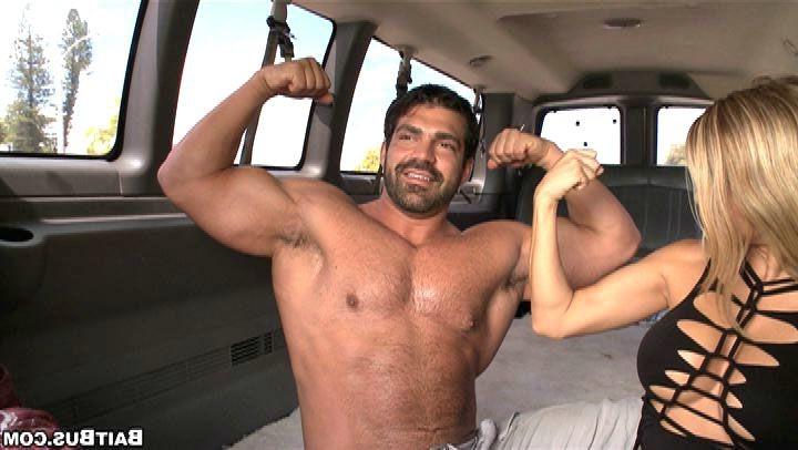 16P First time gay sex and cumshot with hunky bodybuilder
