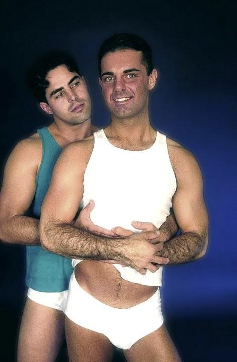 20P Trimmed muscle hunks enjoy sweet foreplay for camera in a studio