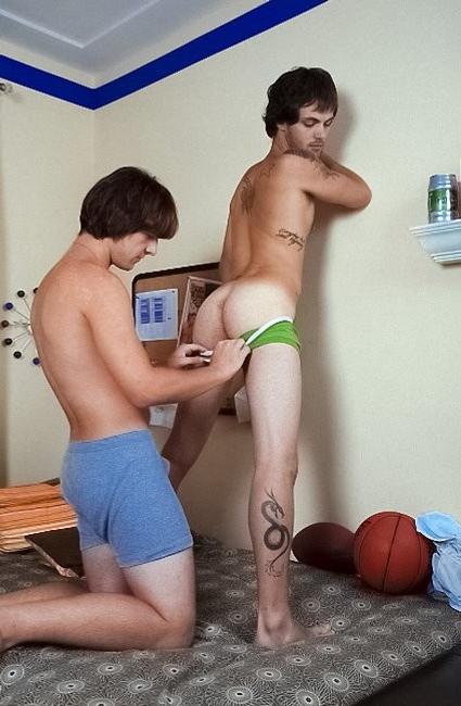 20P Two gorgeous college fellows undressing each other after classes